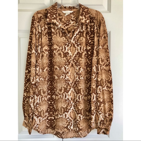 H&M Blouse Button down Women, Size10, Long Sleeve, V Neck, Animal print, - Picture 2 of 5
